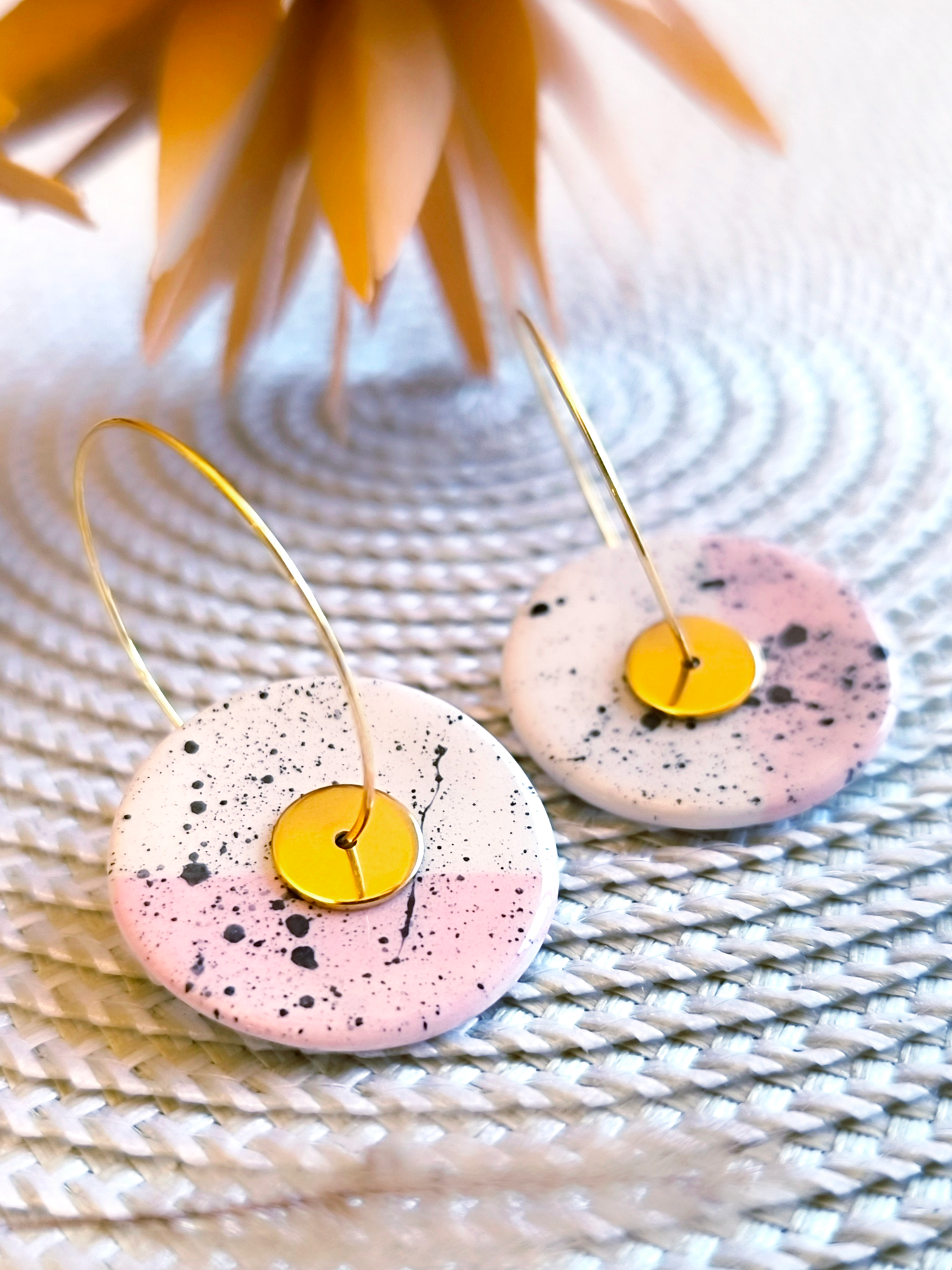 ROUND SHAPED ceramic dangle earrings, WHITE & PINK