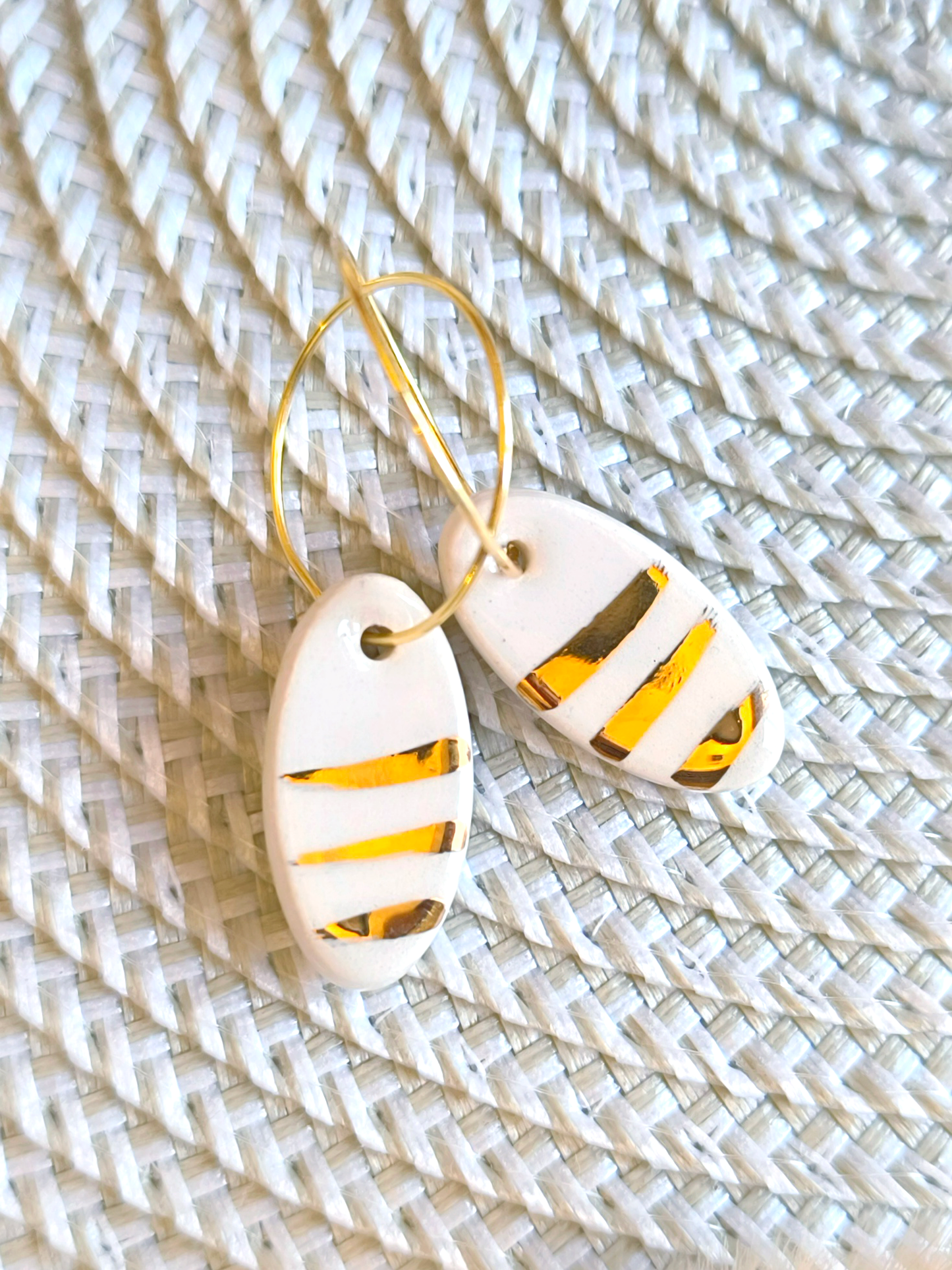 OVAL SHAPED ceramic dangle earrings, WHITE & GOLD