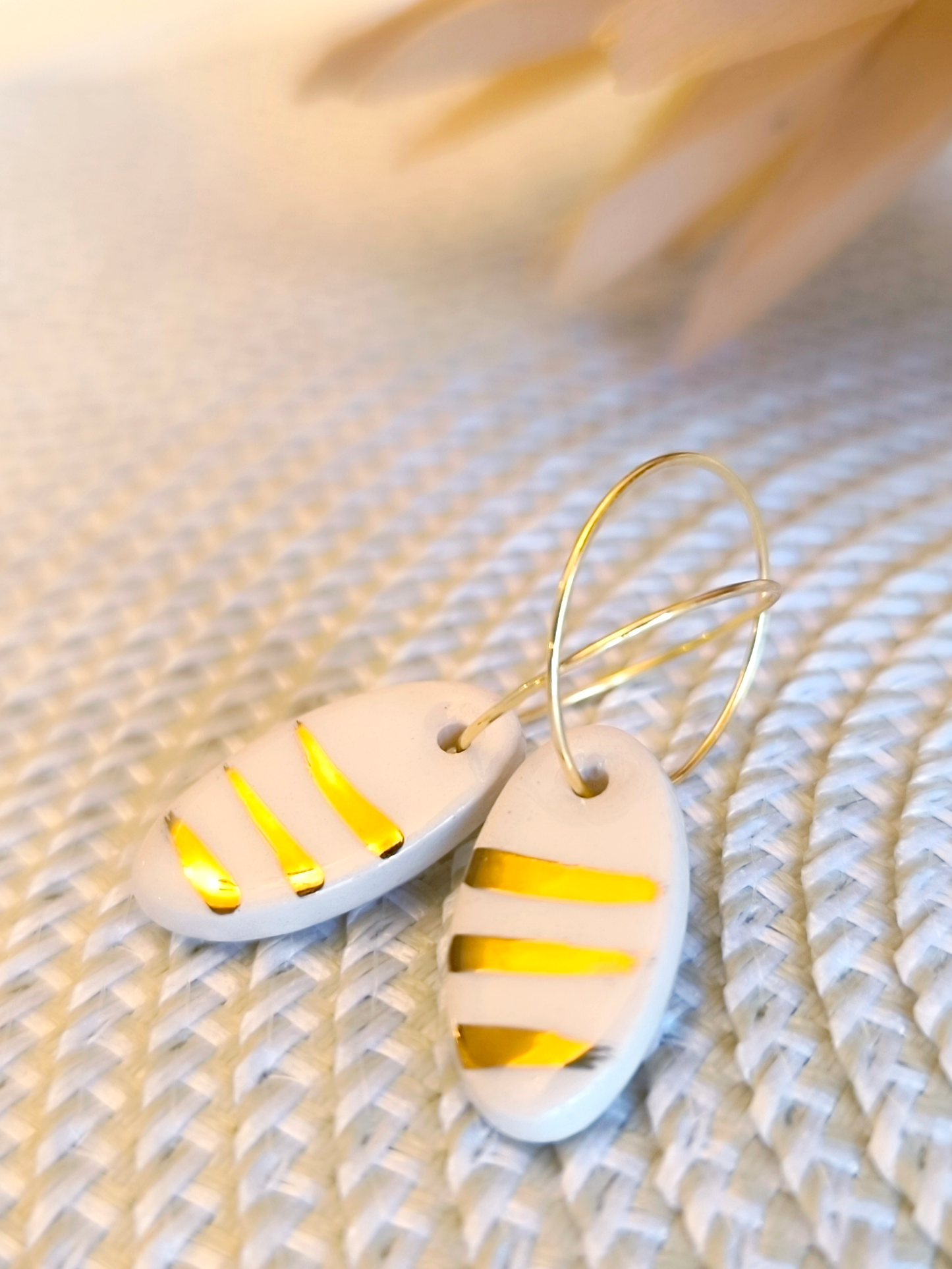 OVAL SHAPED ceramic dangle earrings, WHITE & GOLD