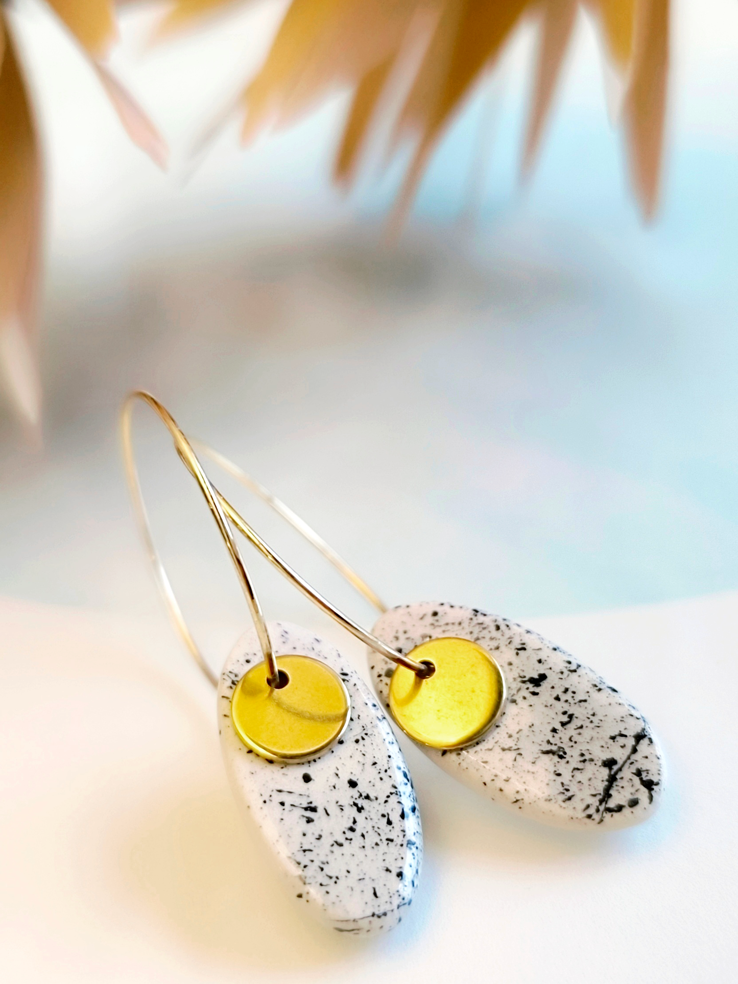 OVAL SHAPED ceramic dangle earrings, WHITE