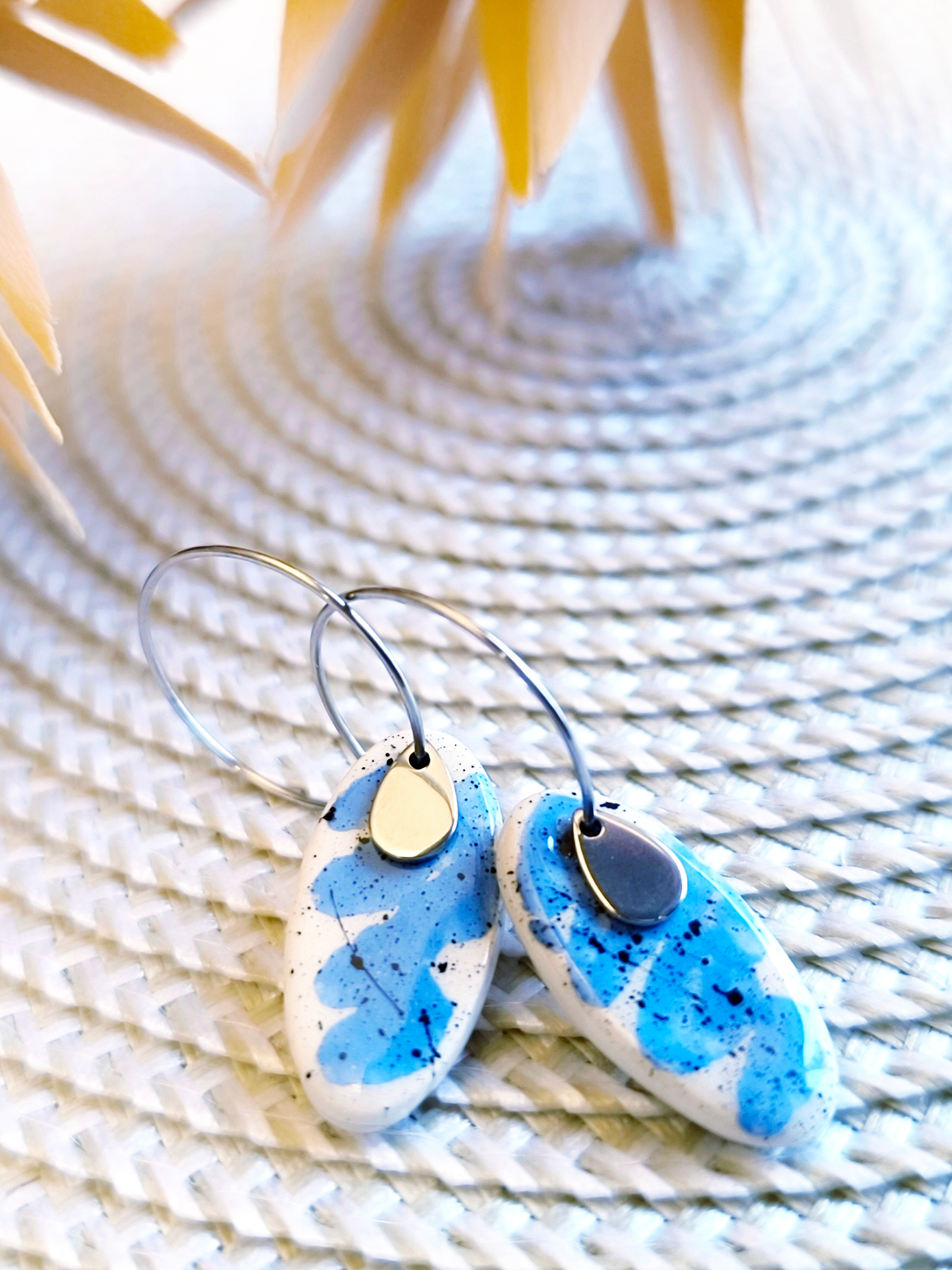 OVAL SHAPED ceramic dangle earrings, WHITE & BLUE