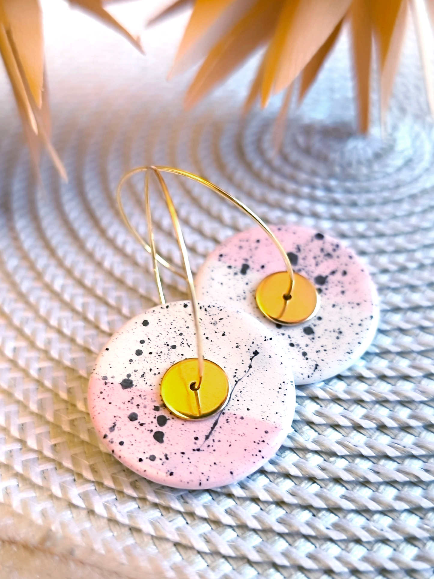 ROUND SHAPED ceramic dangle earrings, WHITE & PINK